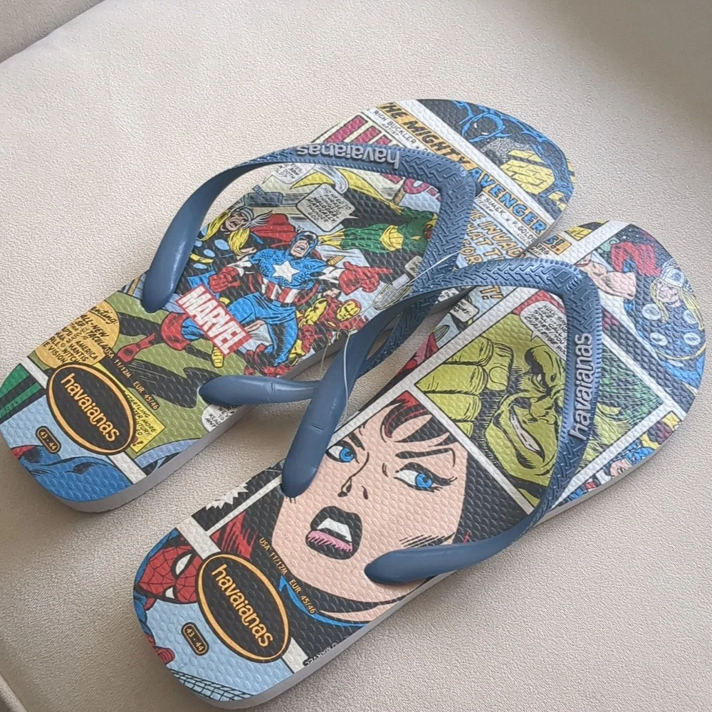 Havaianas x Marvel Comic Series Flipflops Sandals - size 11/12 M